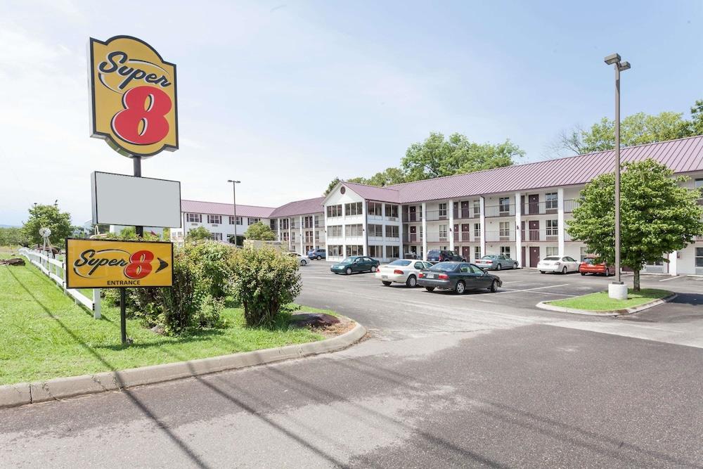 Super 8 By Wyndham Sevierville Riverside Buitenkant foto
