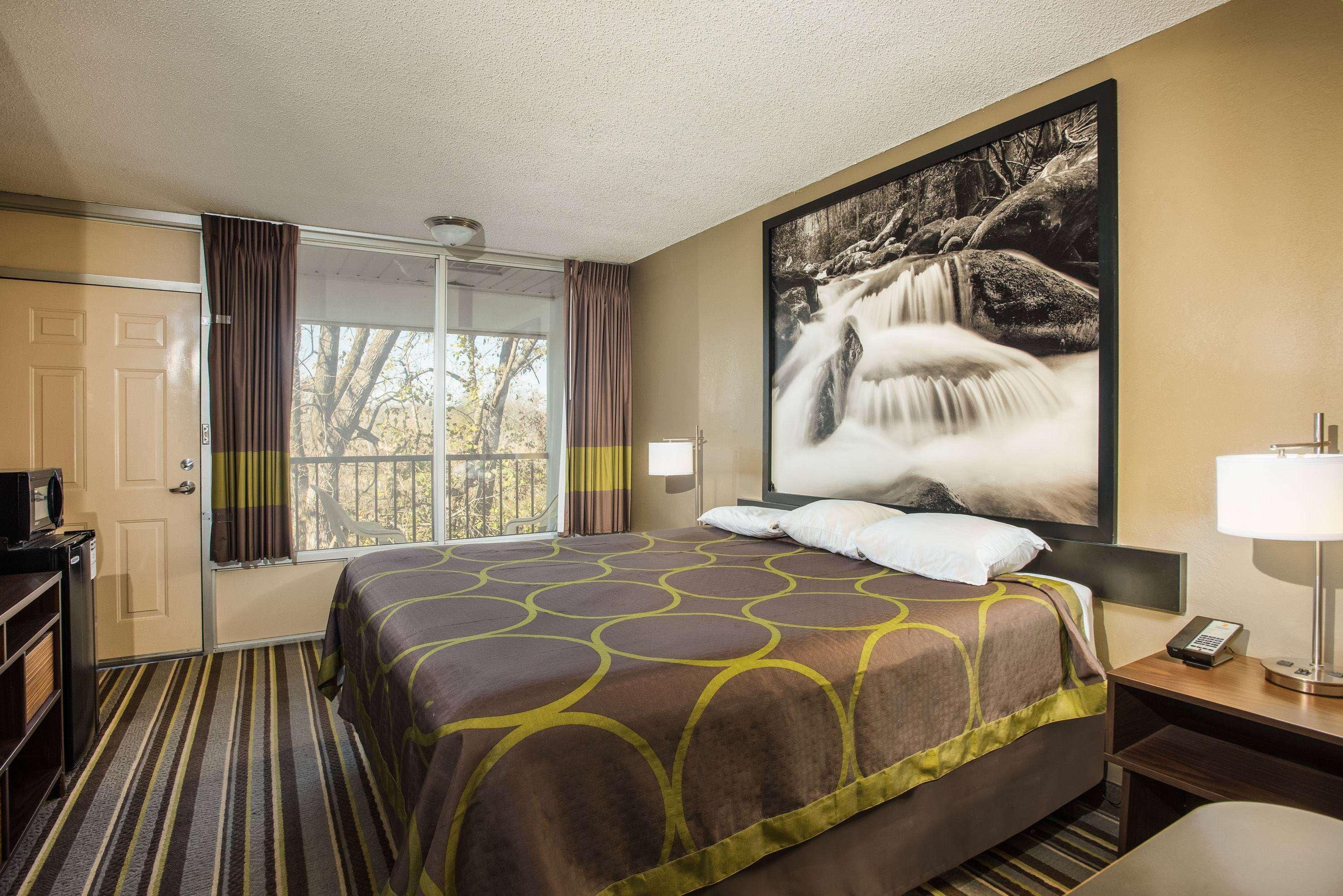 Super 8 By Wyndham Sevierville Riverside Buitenkant foto