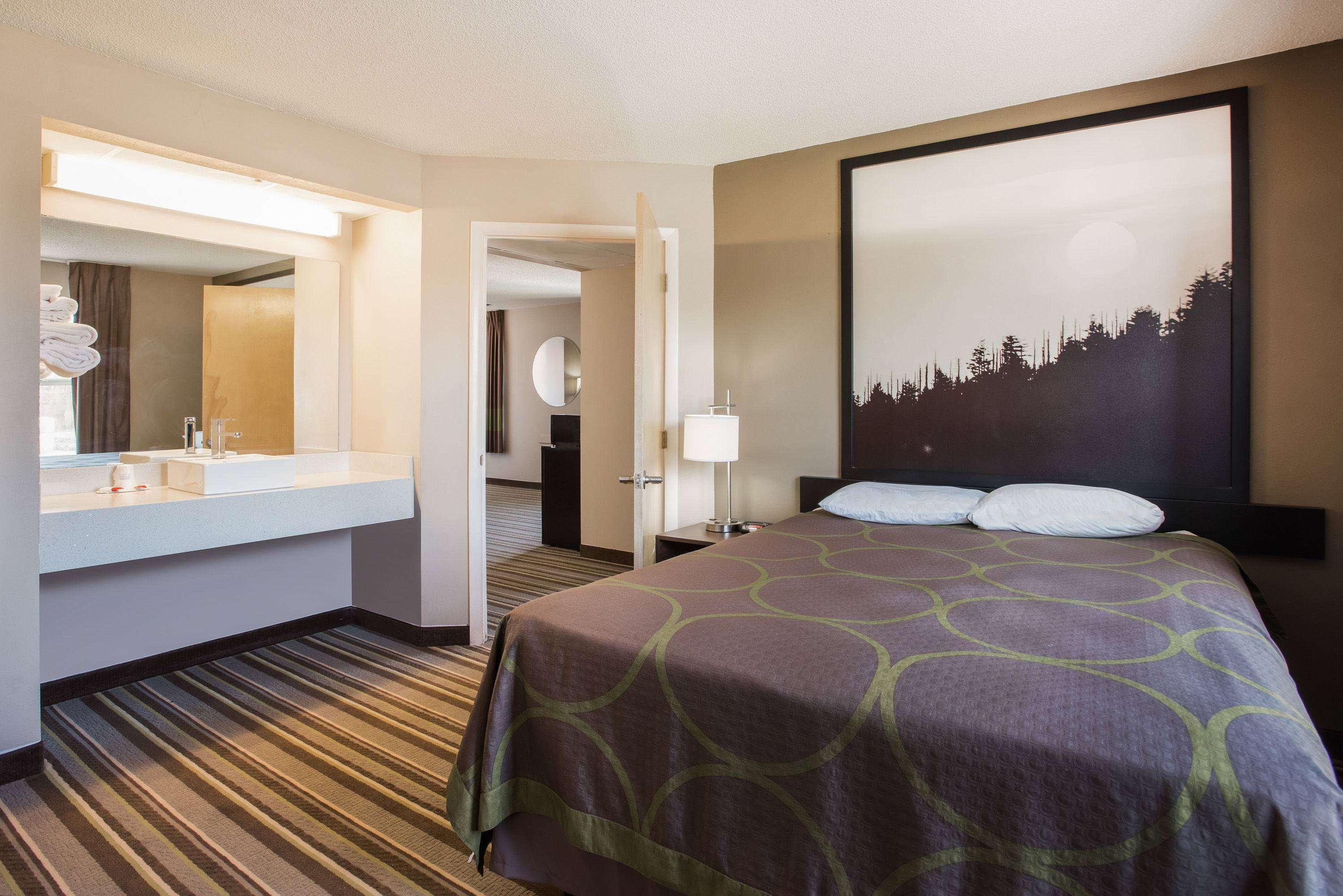 Super 8 By Wyndham Sevierville Riverside Buitenkant foto