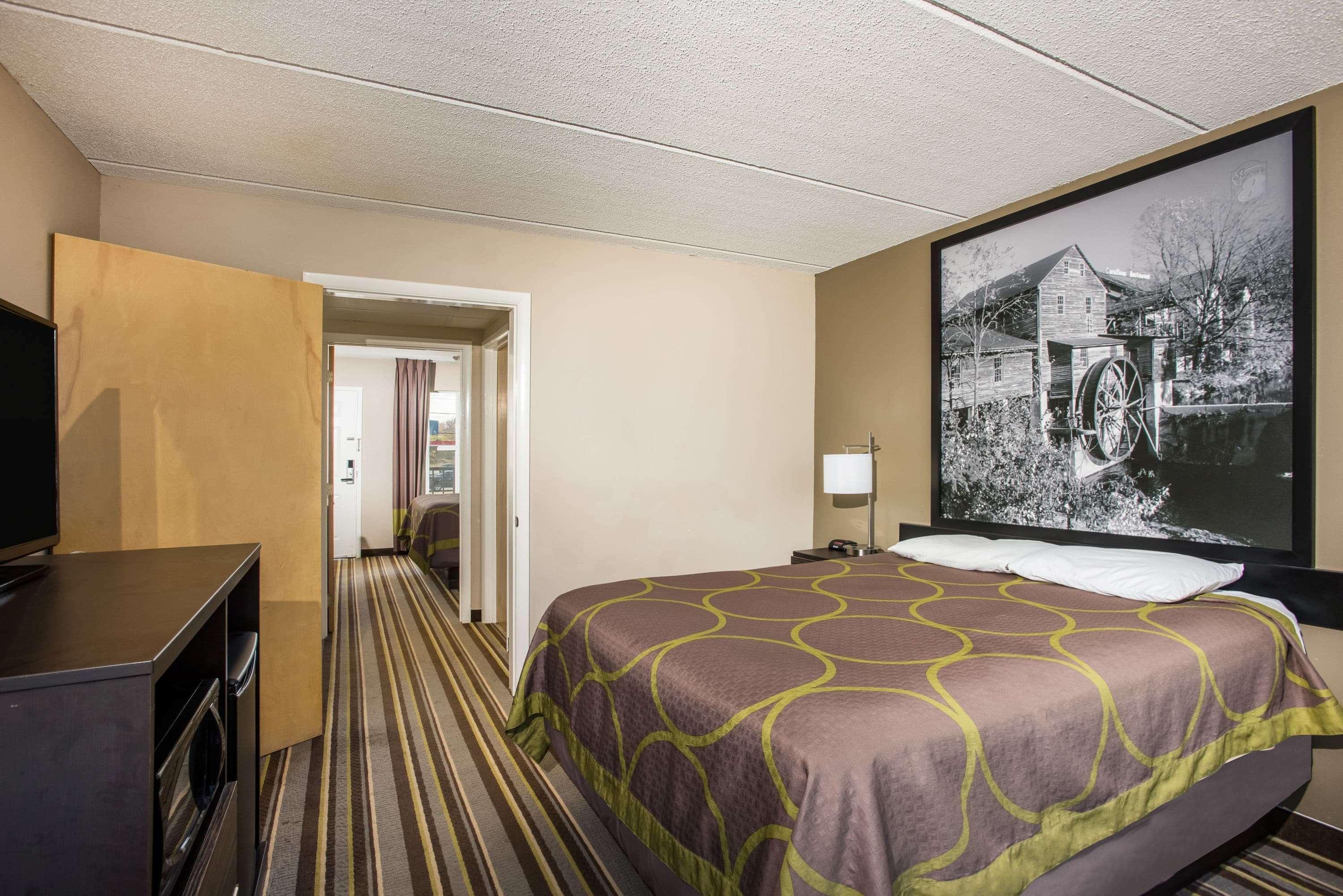 Super 8 By Wyndham Sevierville Riverside Buitenkant foto