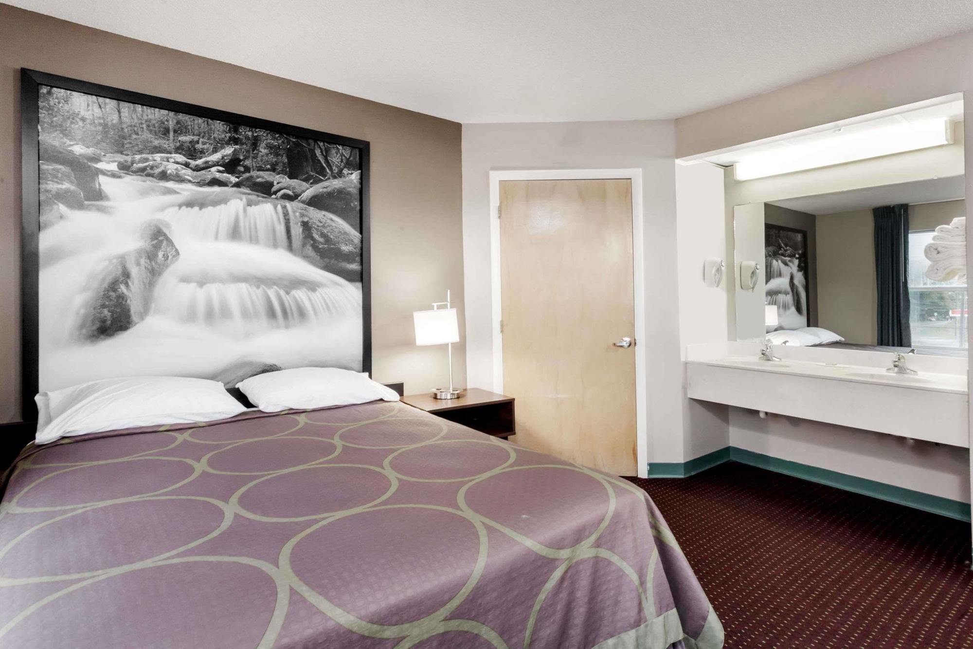 Super 8 By Wyndham Sevierville Riverside Buitenkant foto